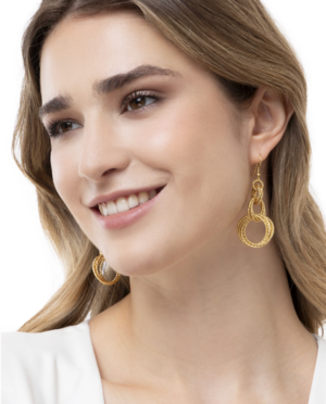 Orecchini pendentI con cerchi intrecciati in ottone by Vestopazzo