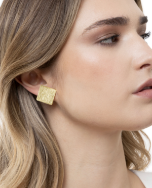 Orecchini clip quadrato liscio by Vestopazzo