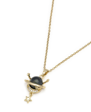 Collana charm Galaxy. Rame placcato oro con pietre zirconia. Nickel tested.