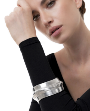 Bracciale rigido bombato in alluminio by Vestopazzo